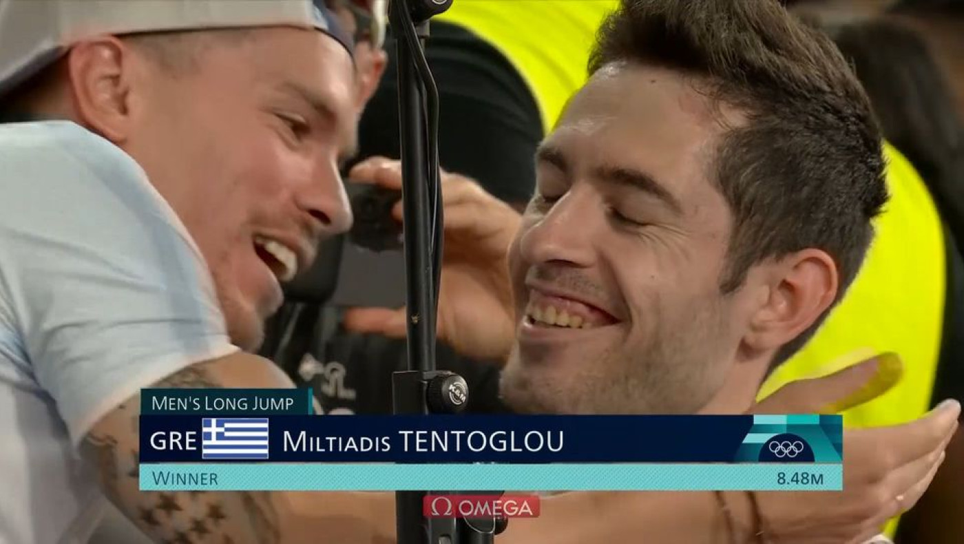 Οι πανηγυρισμοί του Τεντόγλου και η όμορφη στιγμή με τον Λευτέρη Πετρούνια