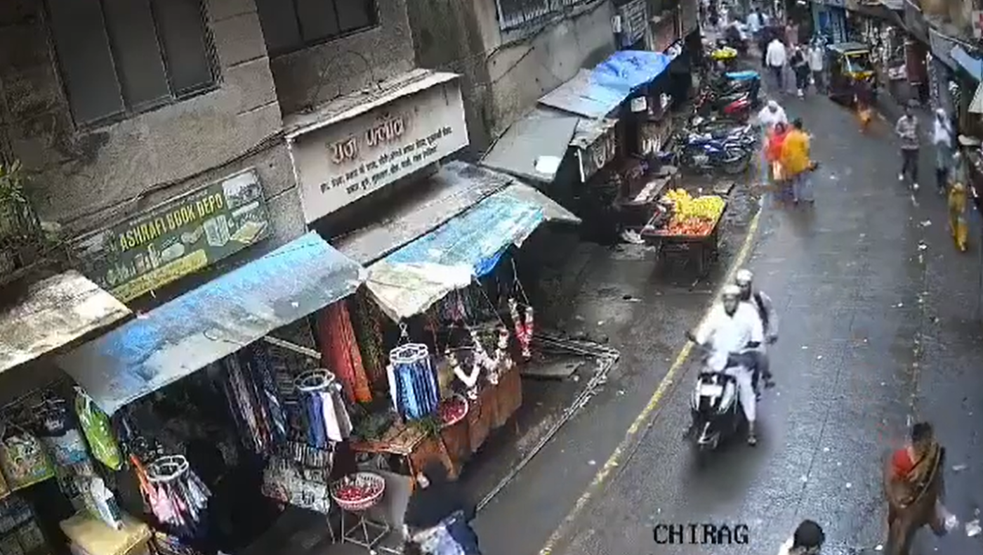 Ινδία: 4χρονη πέθανε από σκυλί που έπεσε πάνω της από τον 5ο όροφο!