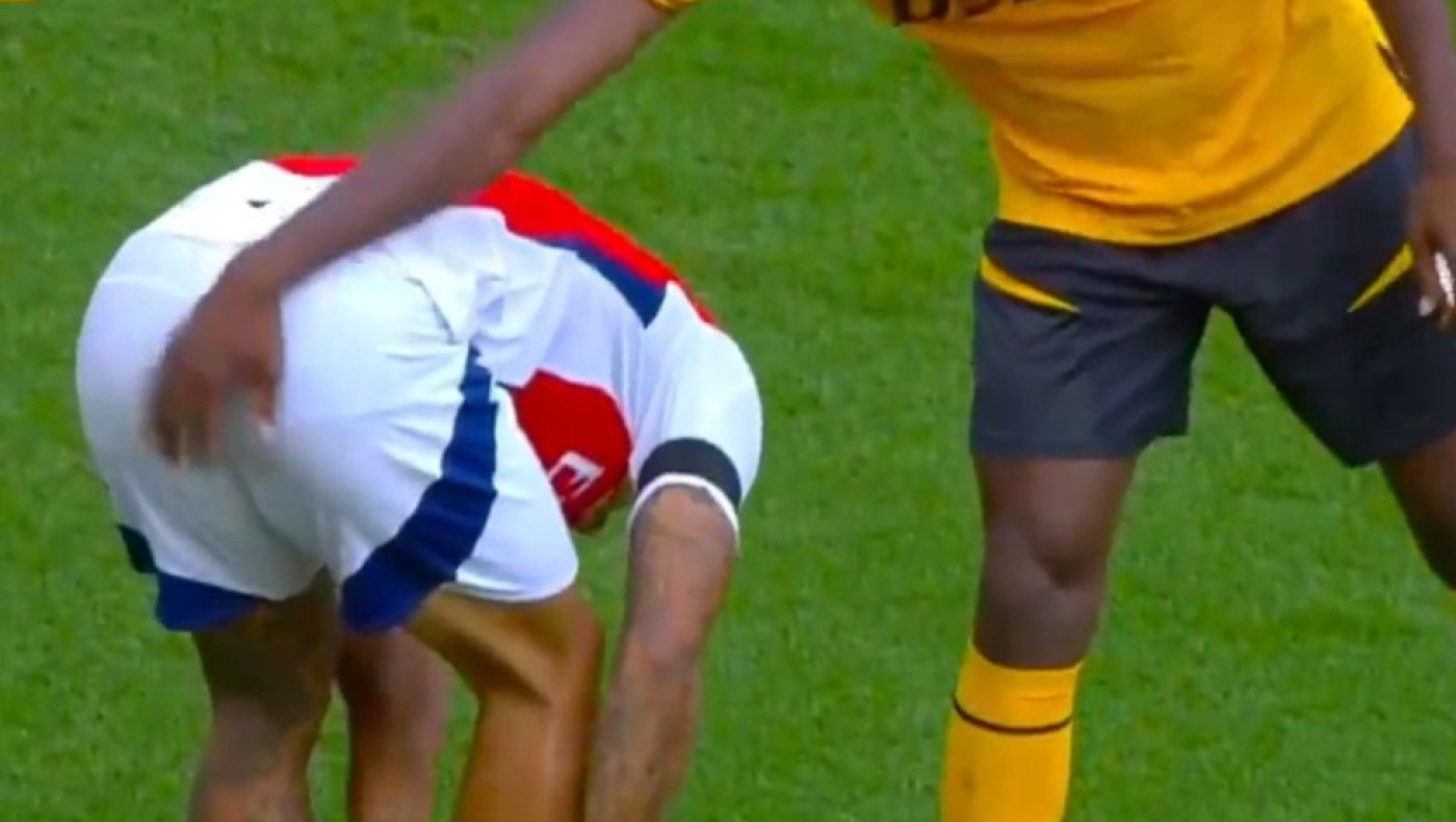 Το είδαμε και αυτό: Ο Μοσκέρα θώπευσε τον Ζεσούς (vid)