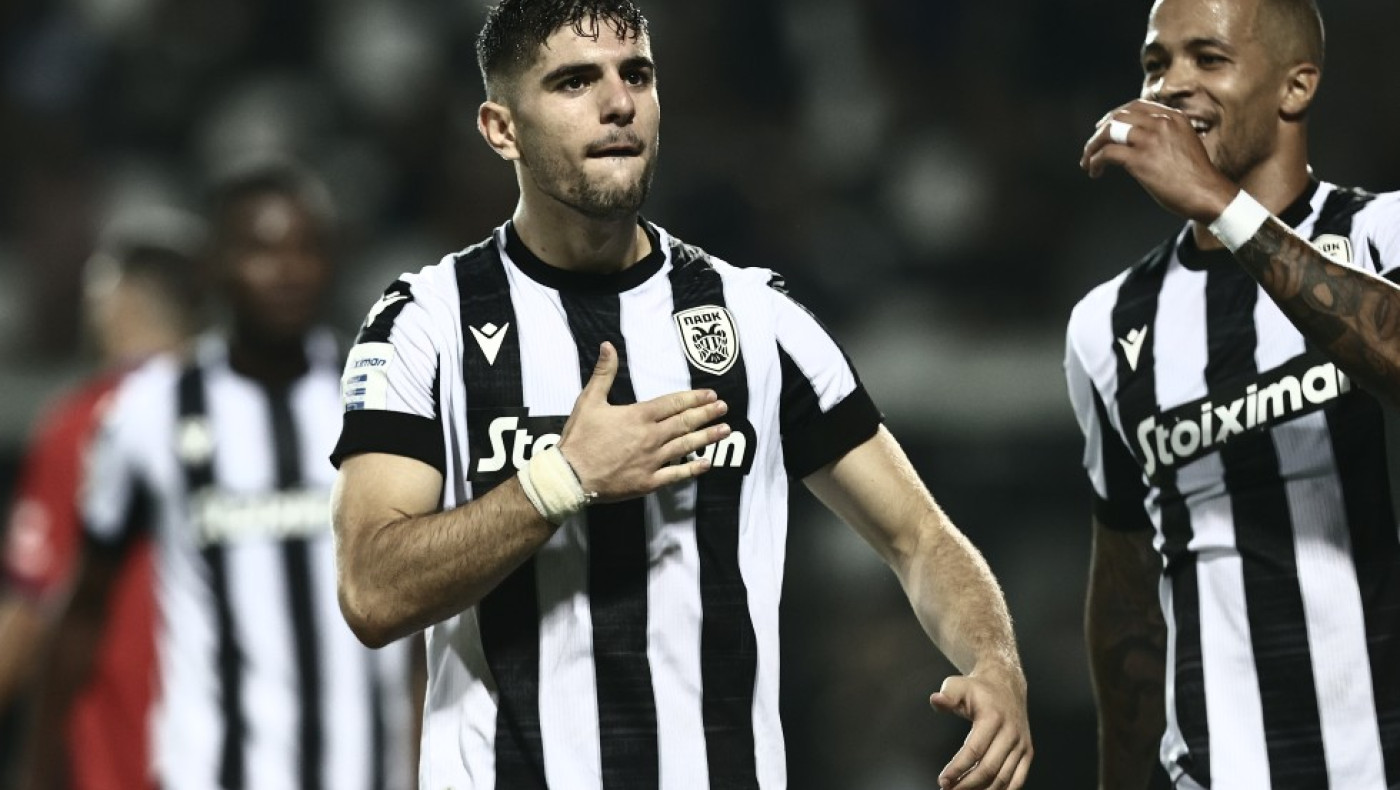 Αποθέωση Κουλιεράκη πριν την τελευταία του παράσταση στην Τούμπα (vid)