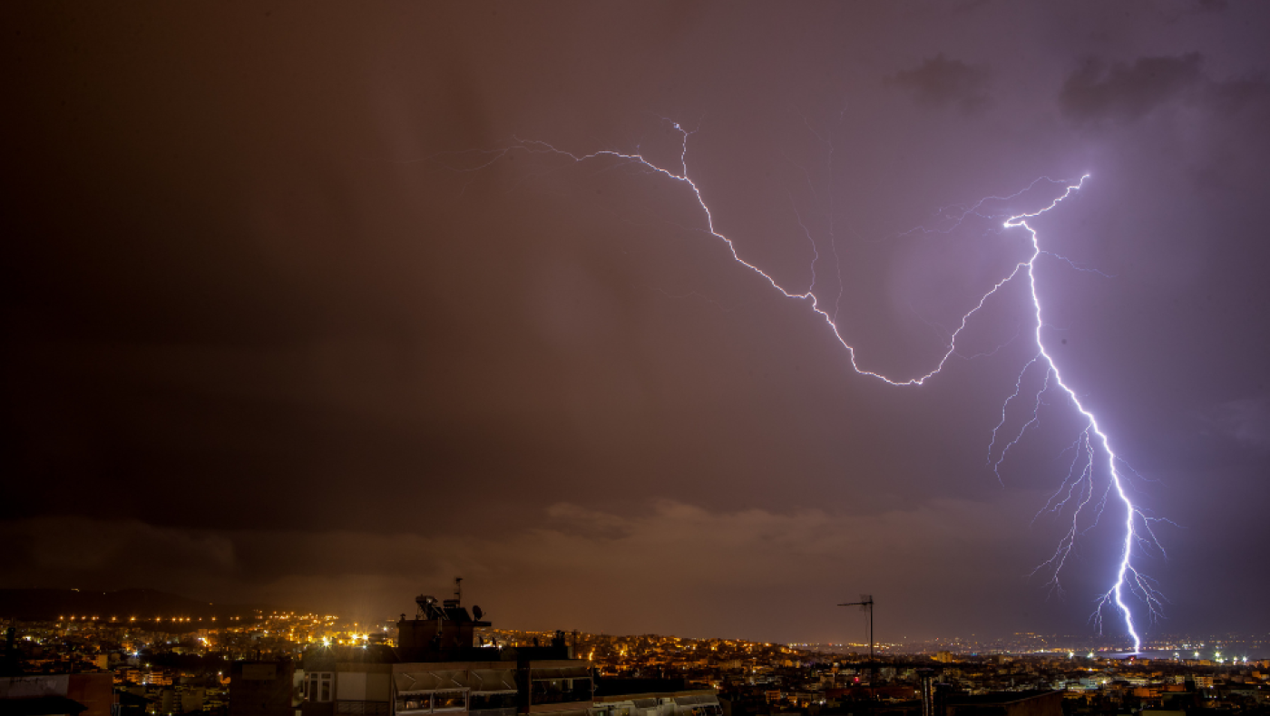 Oι περιοχές με τους περισσότερους κεραυνούς το επόμενο 48ωρο