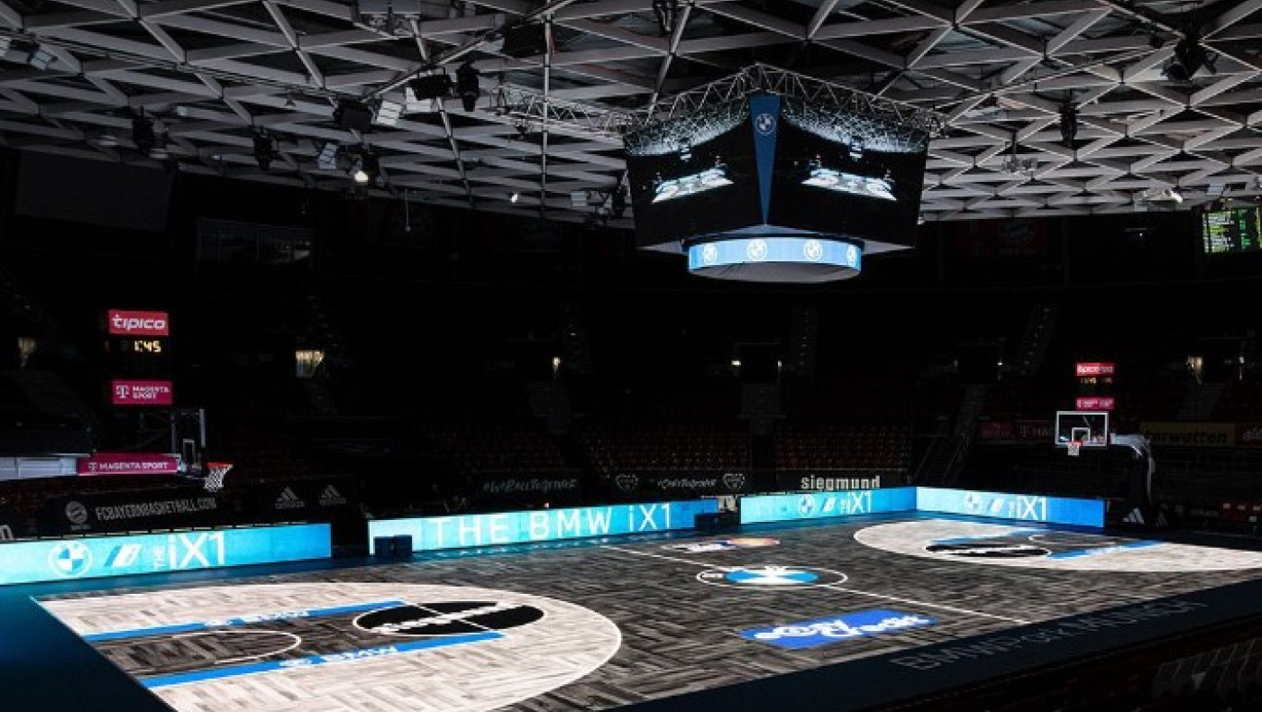 Φοβερό… Αυτό είναι το εντυπωσιακό glass floor της Μπάγερν Μονάχου