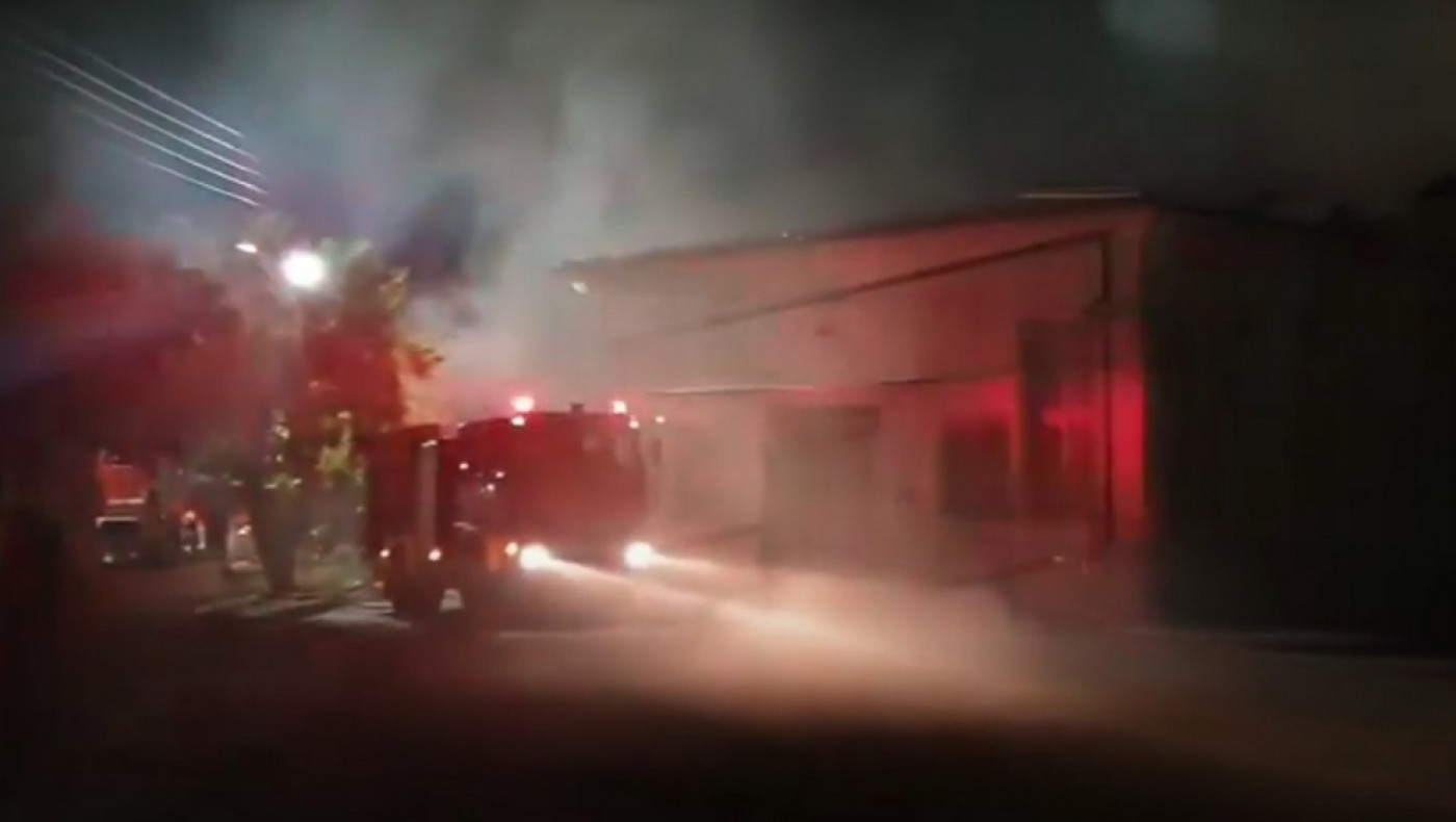 Σέρρες: Στις φλόγες το Δημοτικό σχολείο Νέου Σουλίου-Επί ποδός η Πυροσβεστική (vid)