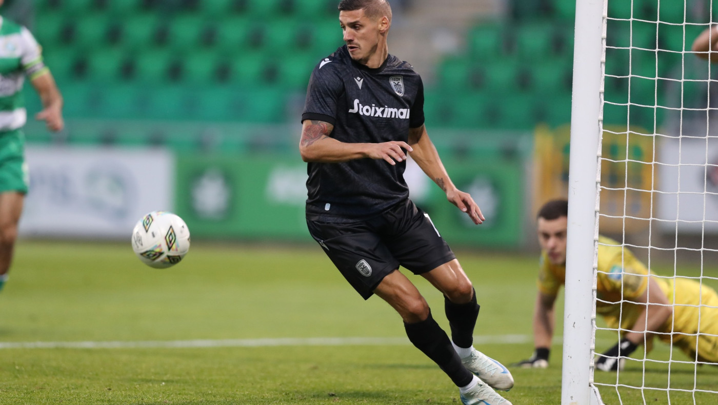 Ντεσπόντοφ στο Metrosport.gr: «Όσο περισσότερο παίζω, τόσο καλύτερος γίνομαι-Ο Κουλιεράκης δεν έφτασε τυχαία εδώ»