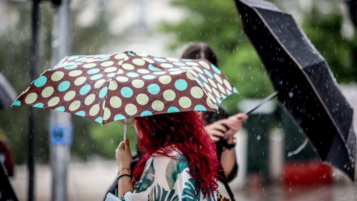 Καιρός: Προ των πυλών έντονες βροχές και καταιγίδες