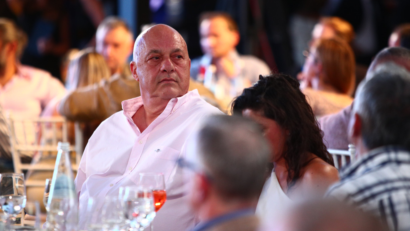 Μπέος-Στα «χέρια» με Μαυραγάνη λόγω... Κασσελάκη: «Είναι Μίκι Μάους»