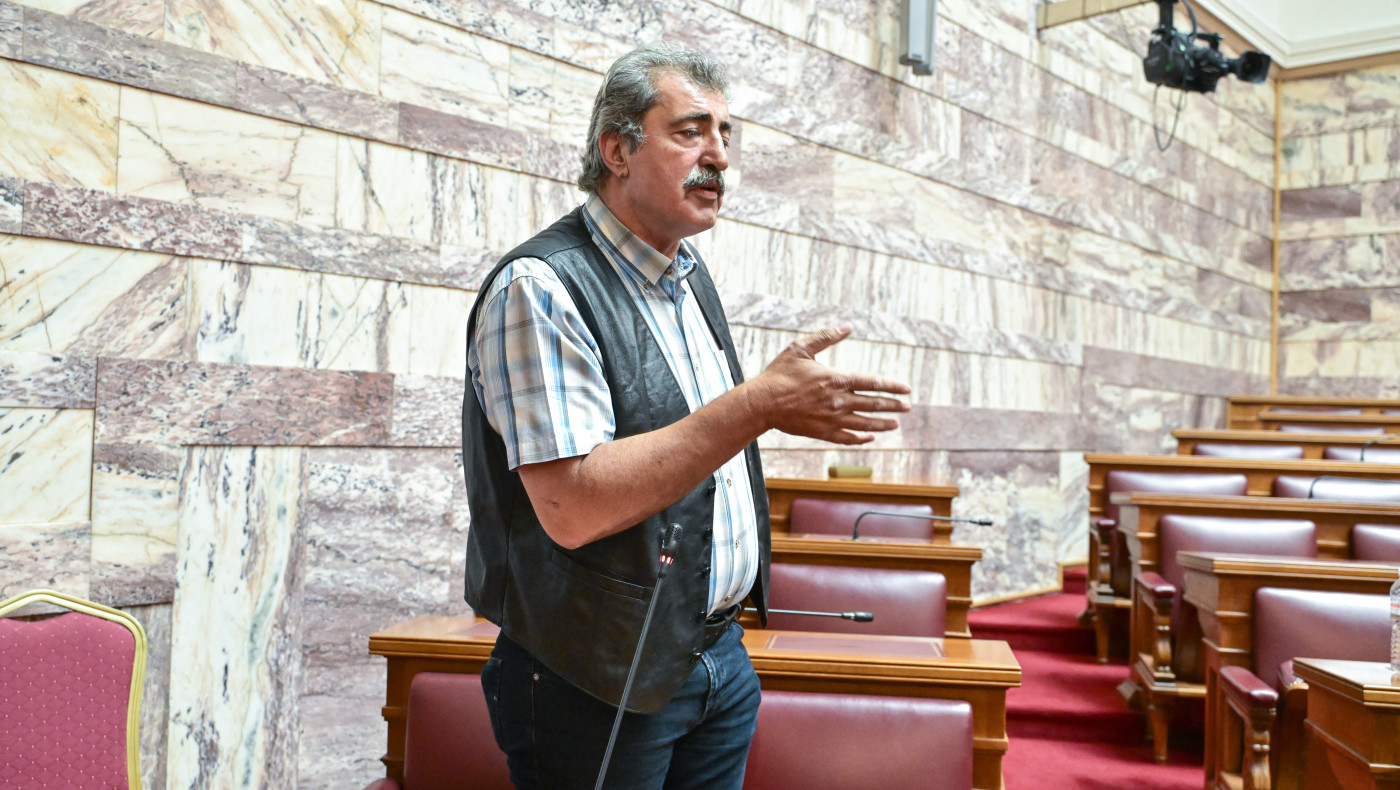 Πολάκης: Ζητά «καρατόμηση» Κασσελάκη  για να συγκρουστούν με τη... διαπλοκή