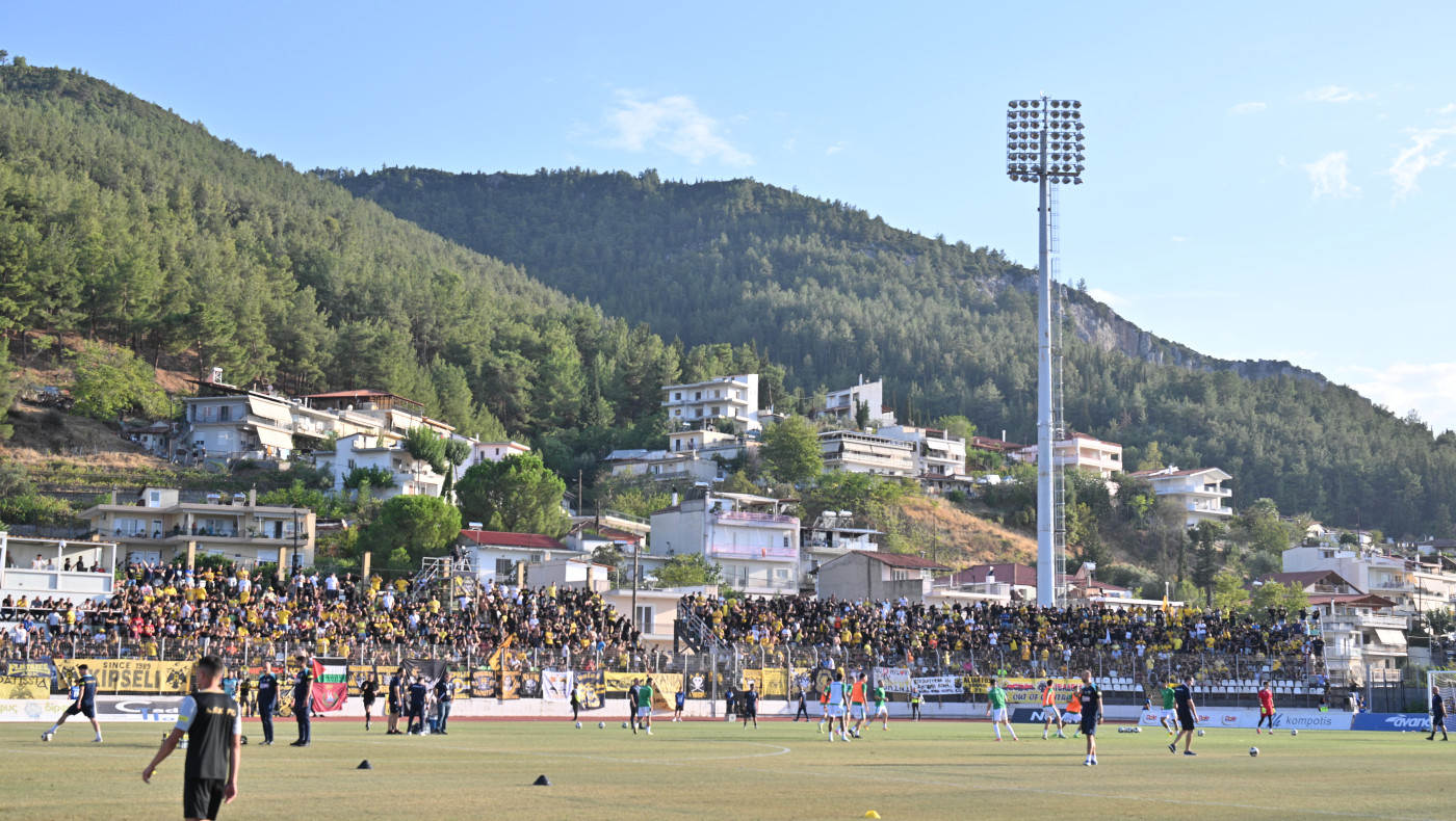 Λεβαδειακός: Κλείνει το γήπεδο λόγω μόλυνσης από σκουλήκι!