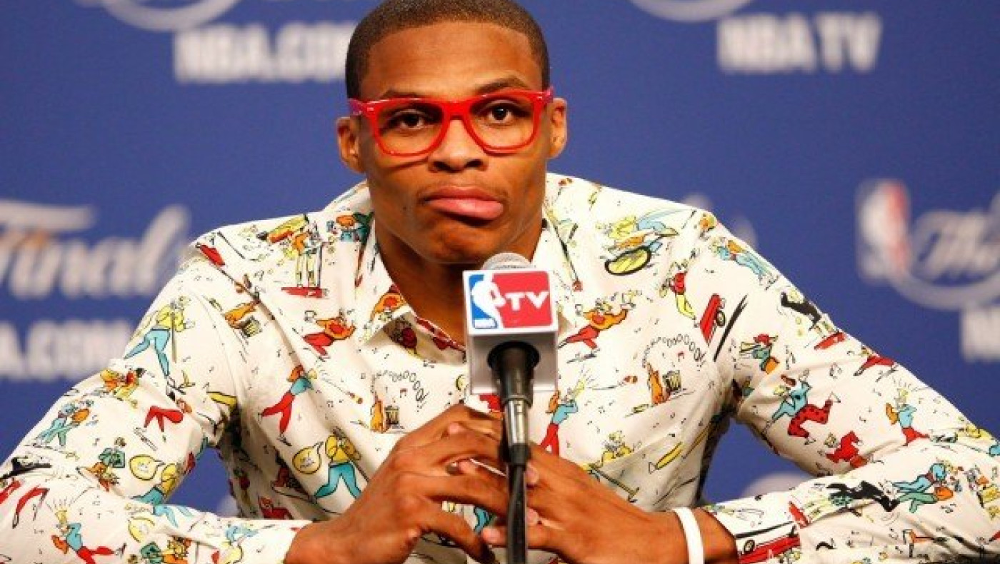 Όλες οι εκκεντρικές εμφανίσεις του Γουέστμπρουκ! (video)