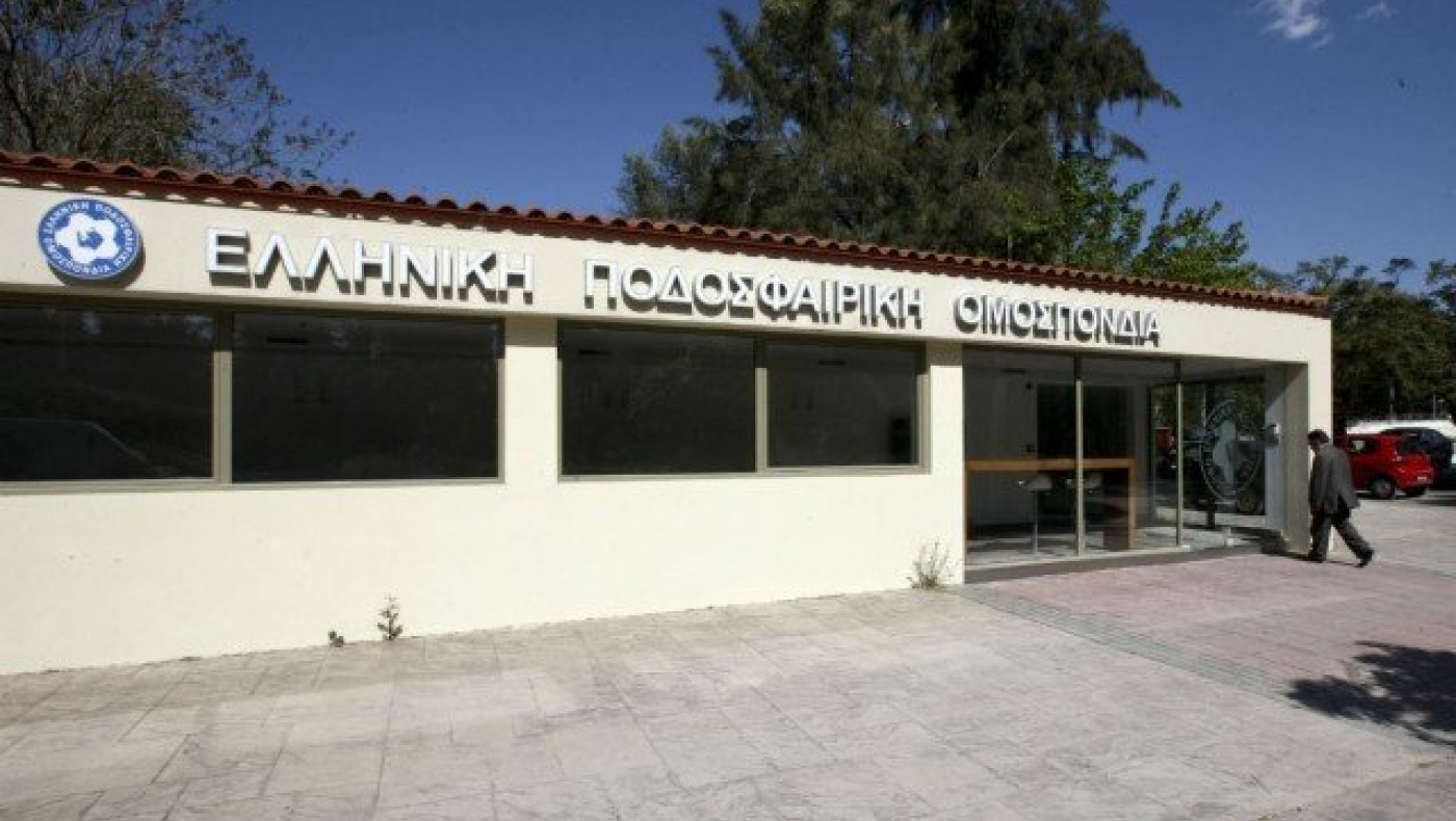 Η ακολουθία του Ερασιτέχνη, η Ε.Ε.Α. και η στάση της Ε.Π.Ο.