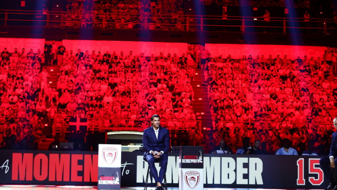 Ολυμπιακός: Βραδιά αποθέωσης για τον Γιώργο Πρίντεζη