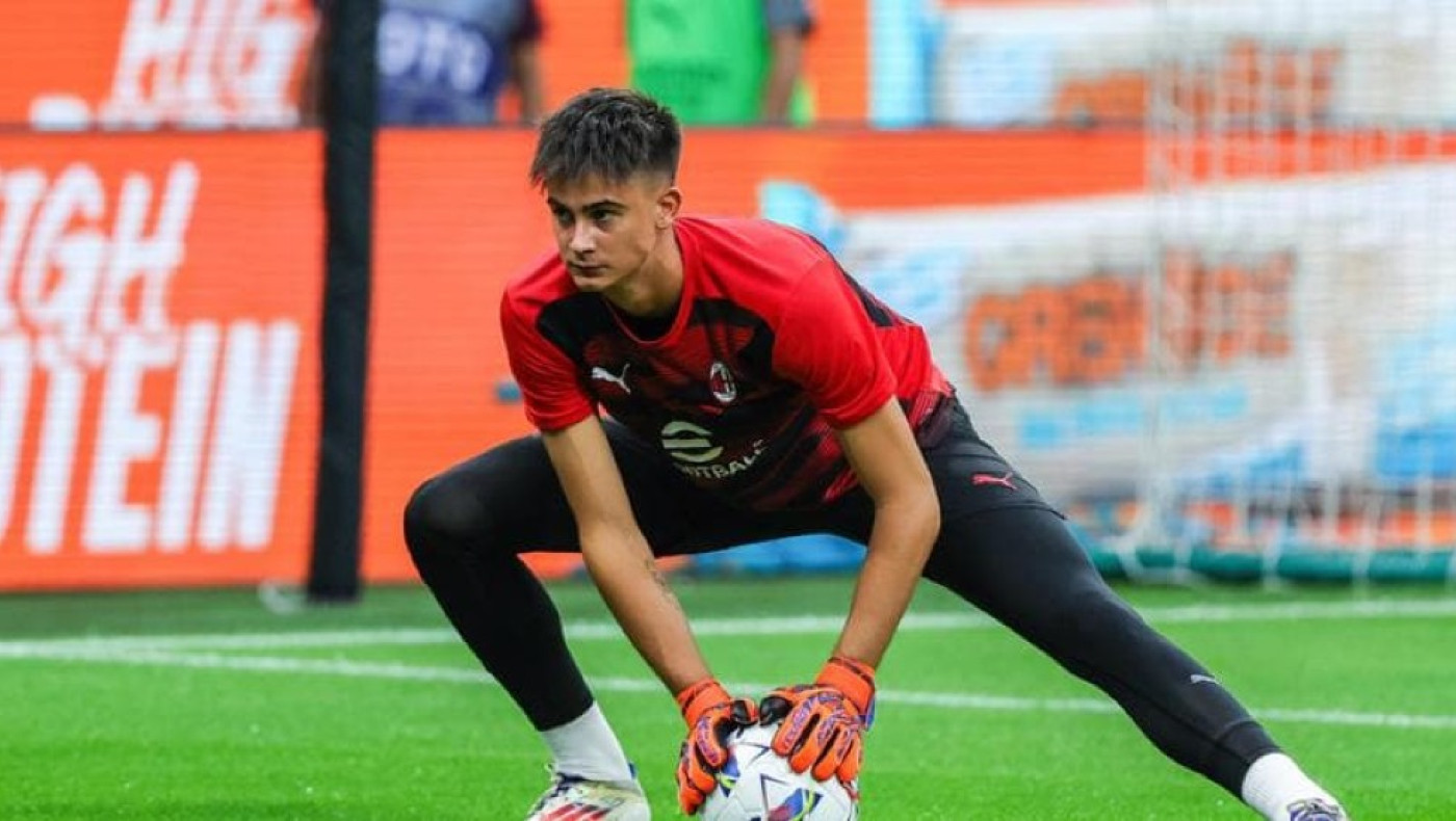 Λορέντσο Τοριάνι: Ποιος είναι ο 19χρονος γκολκίπερ της Μίλαν που βγάζει μάτια