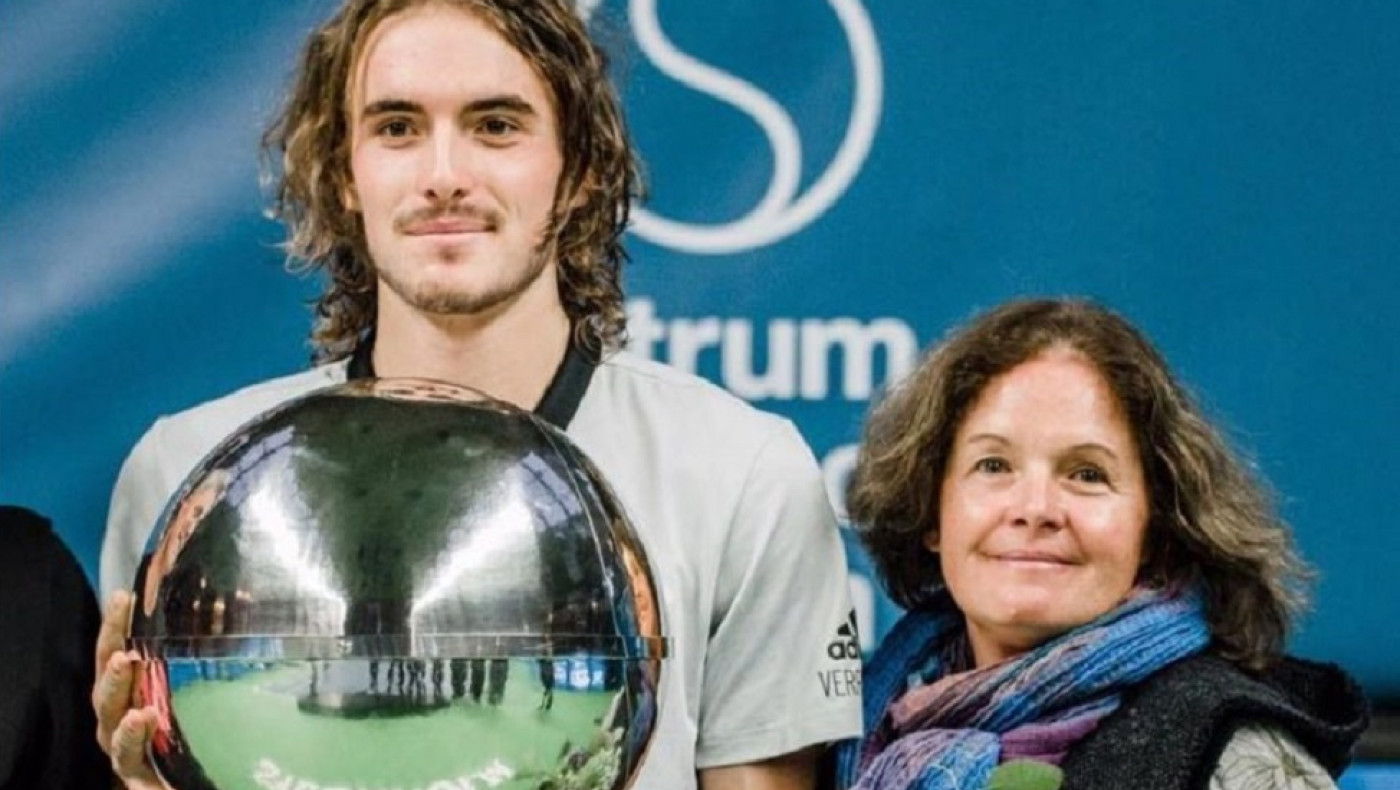 Mητέρα Τσιτσιπά: «Έδερναν αρκετές φορές στο σχολείο τον Στέφανο»