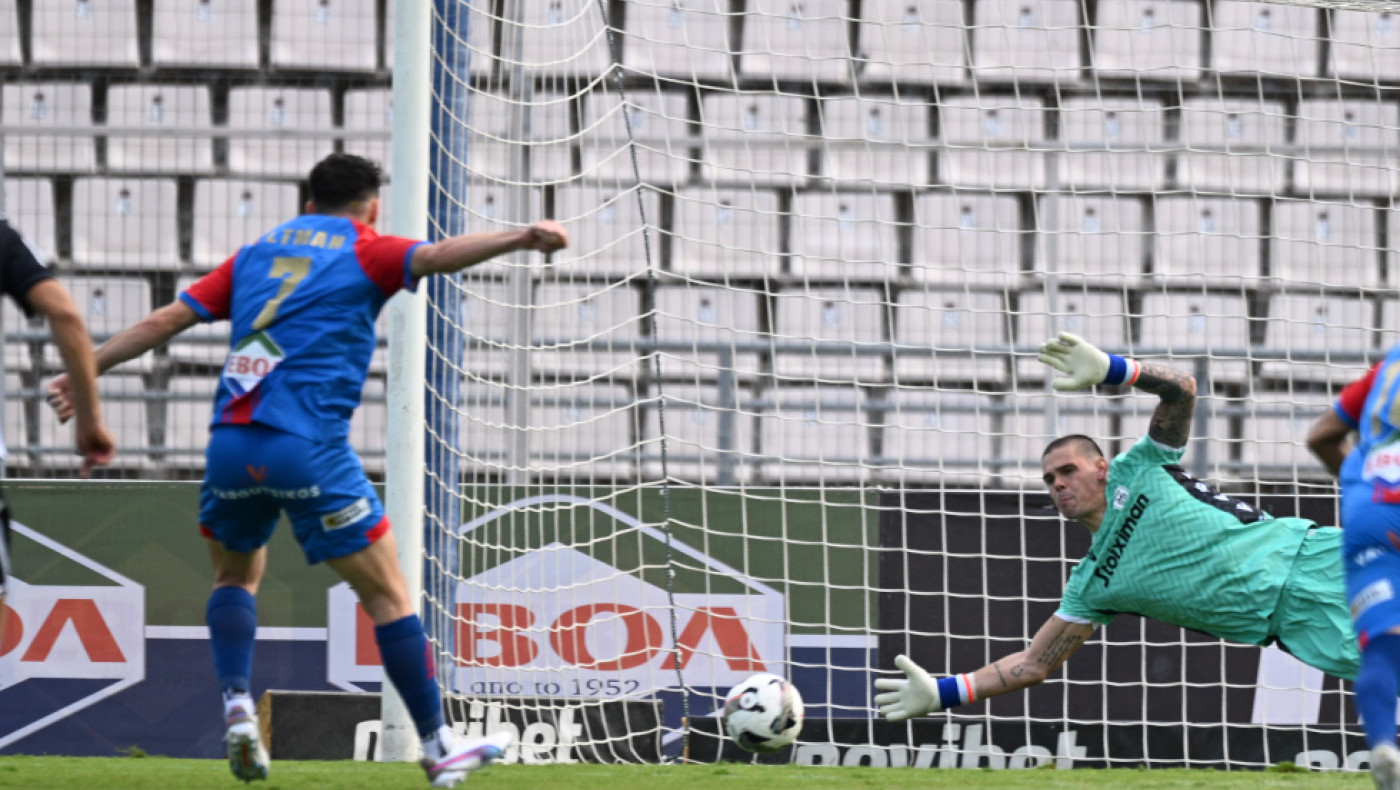 Πέναλτι που κανείς δεν κατάλαβε γιατί δόθηκε στον Βόλο (δεν είδαμε και σωστό ριπλέι)  - Γλίτωσε τον ΠΑΟΚ ο Κοτάρσκι! (vid)