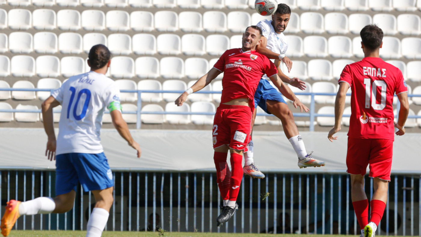 Οπαδοί Αιγάλεω για τα ματς με ΠΑΟΚ: «Το βάρος της φανέλας μας-Σίτυ μπορείς να προκριθείς!»