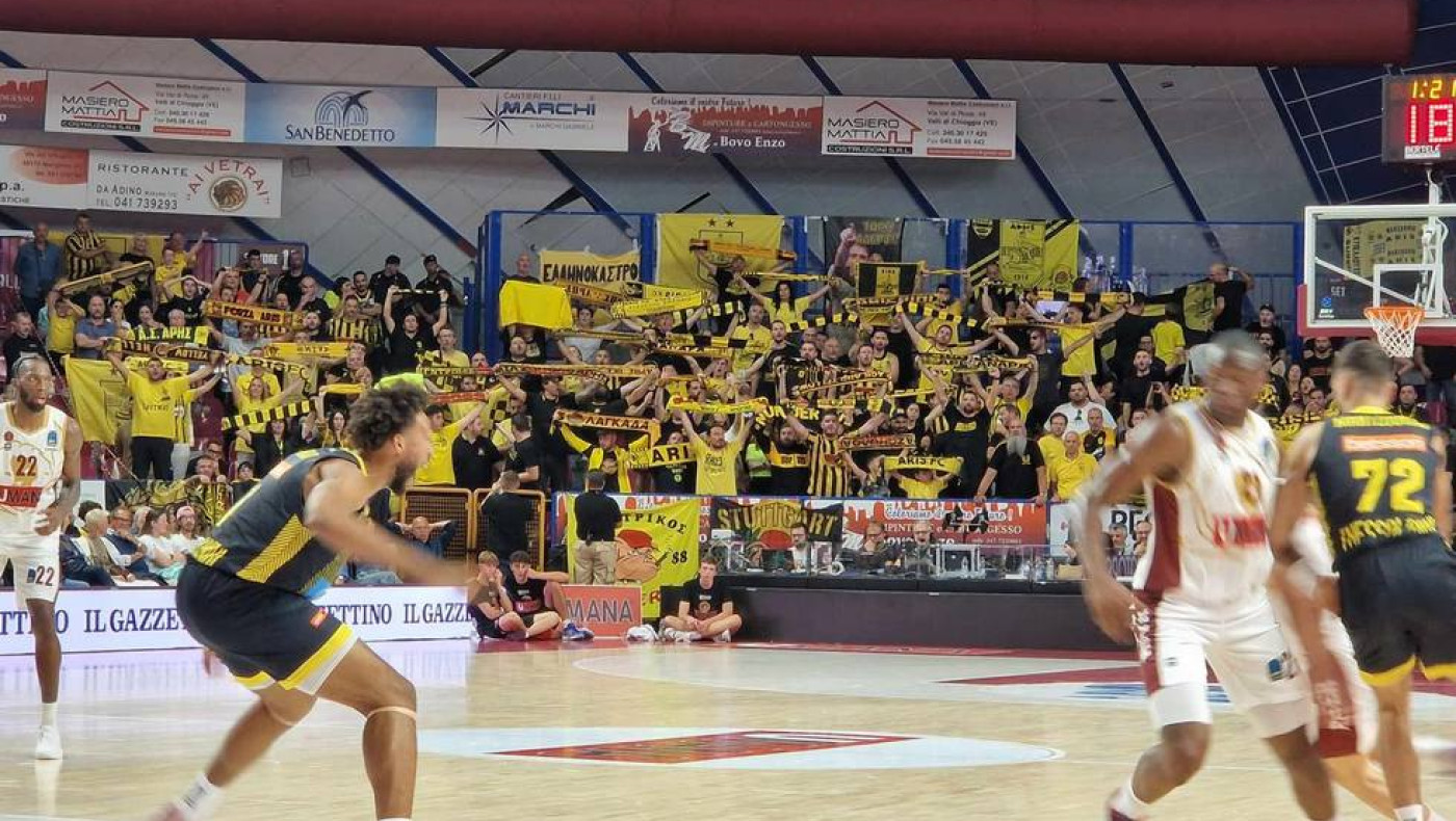 ΚΑΕ Άρης: Αποθέωση για τον κόσμο που βρέθηκε στη Βενετία