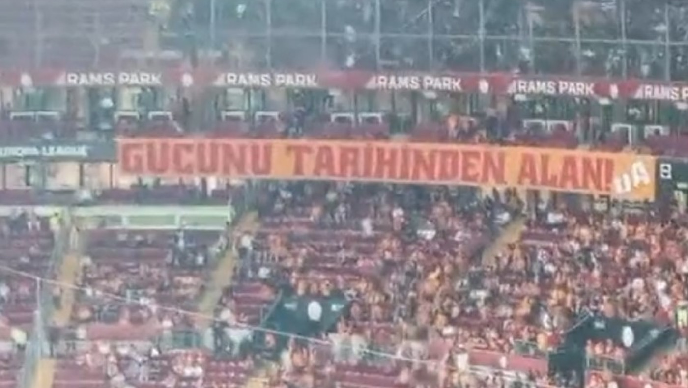 Πέταξαν νερά σε δύο φίλους του ΠΑΟΚ στα επίσημα!