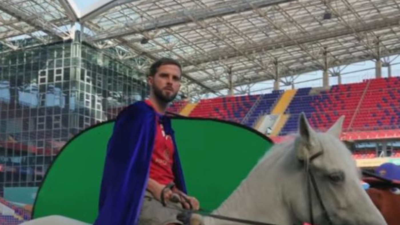 ΤΣΣΚΑ: Επική παρουσίαση Πιάνιτς- Εμφανίστηκε καβάλα σε άλογο