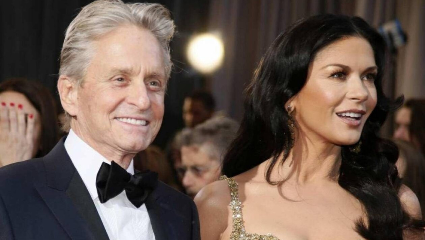 Κάθριν Ζέτα Τζόουνς: Πόζαρε γυμνή για τα... γενέθλια του Μάικλ Ντάγκλας