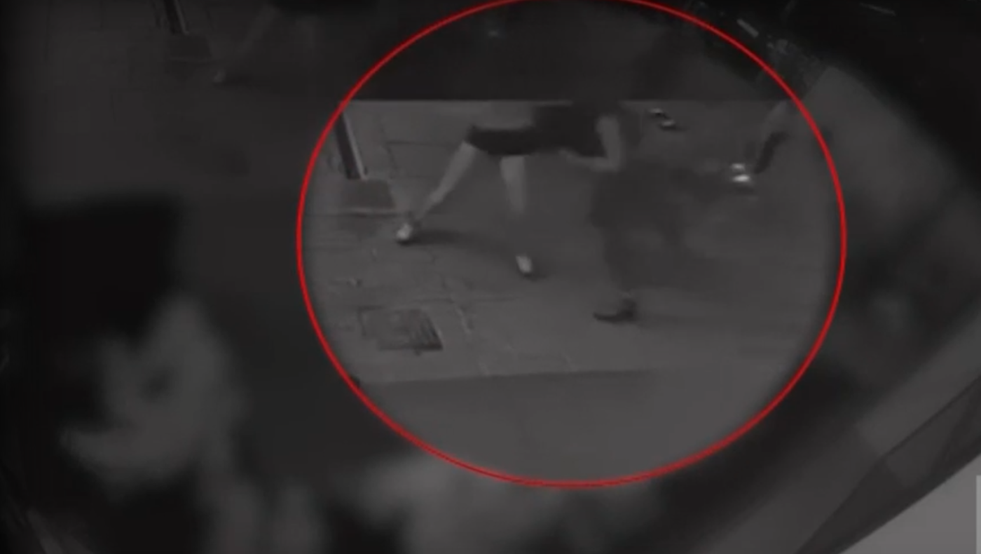 Ξυλοδαρμός στη Γλυφάδα: Πόλεμος στο TikTok για τις ανήλικες δράστιδες