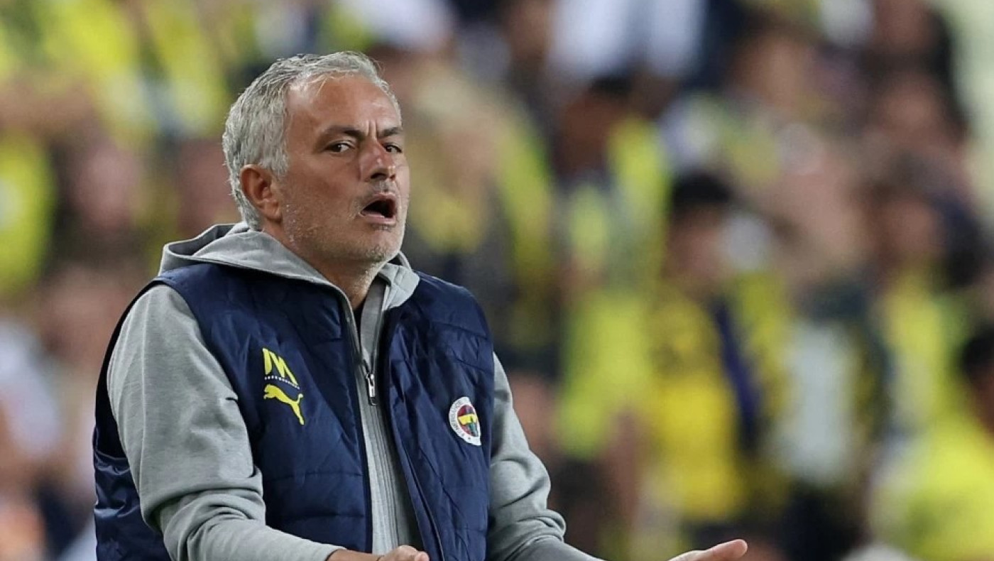 Δάκρυσε ο Μουρίνιο μιλώντας για τον Ζόρζε Κόστα