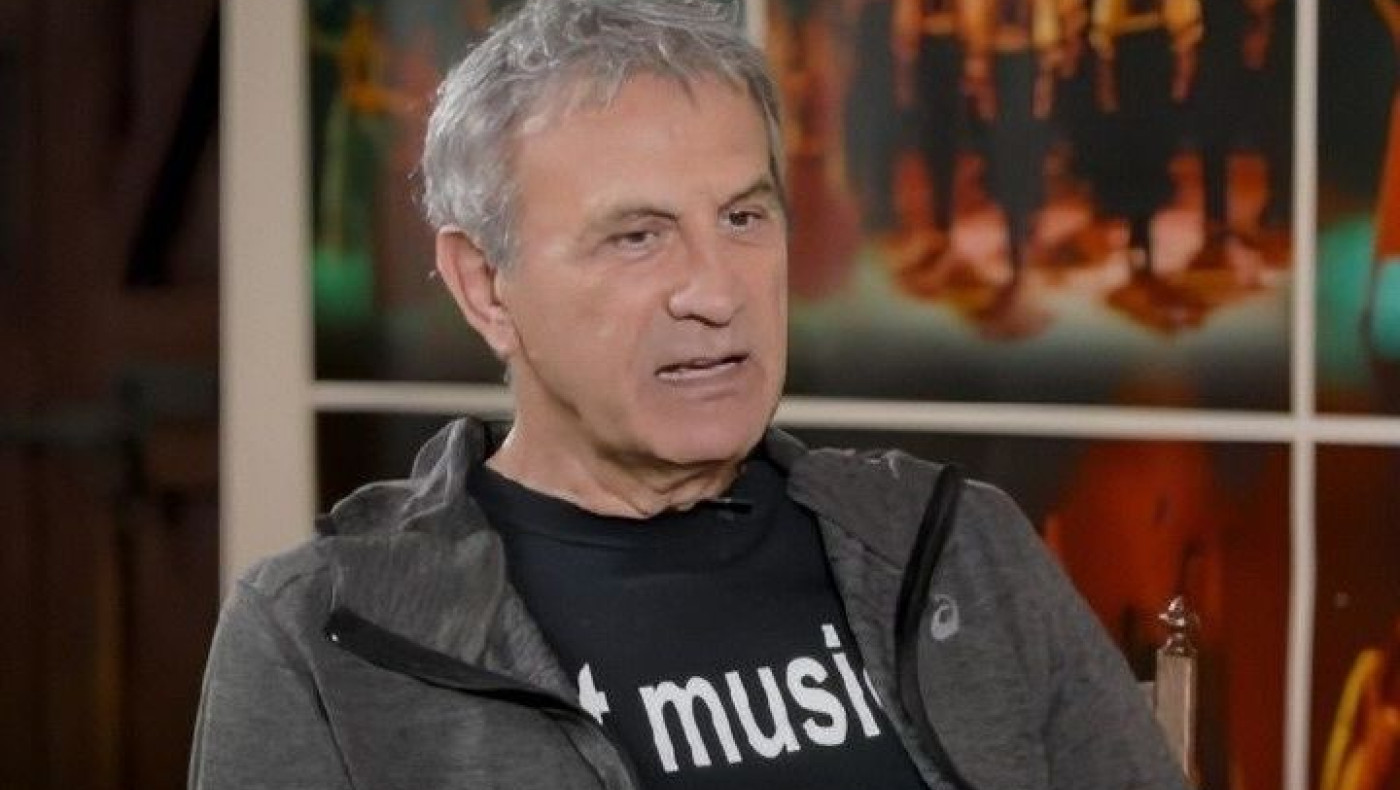 Νταλάρας σε δημοσιογράφους: «Κάτι δεν πάει καλά με τη σκέψη σας»