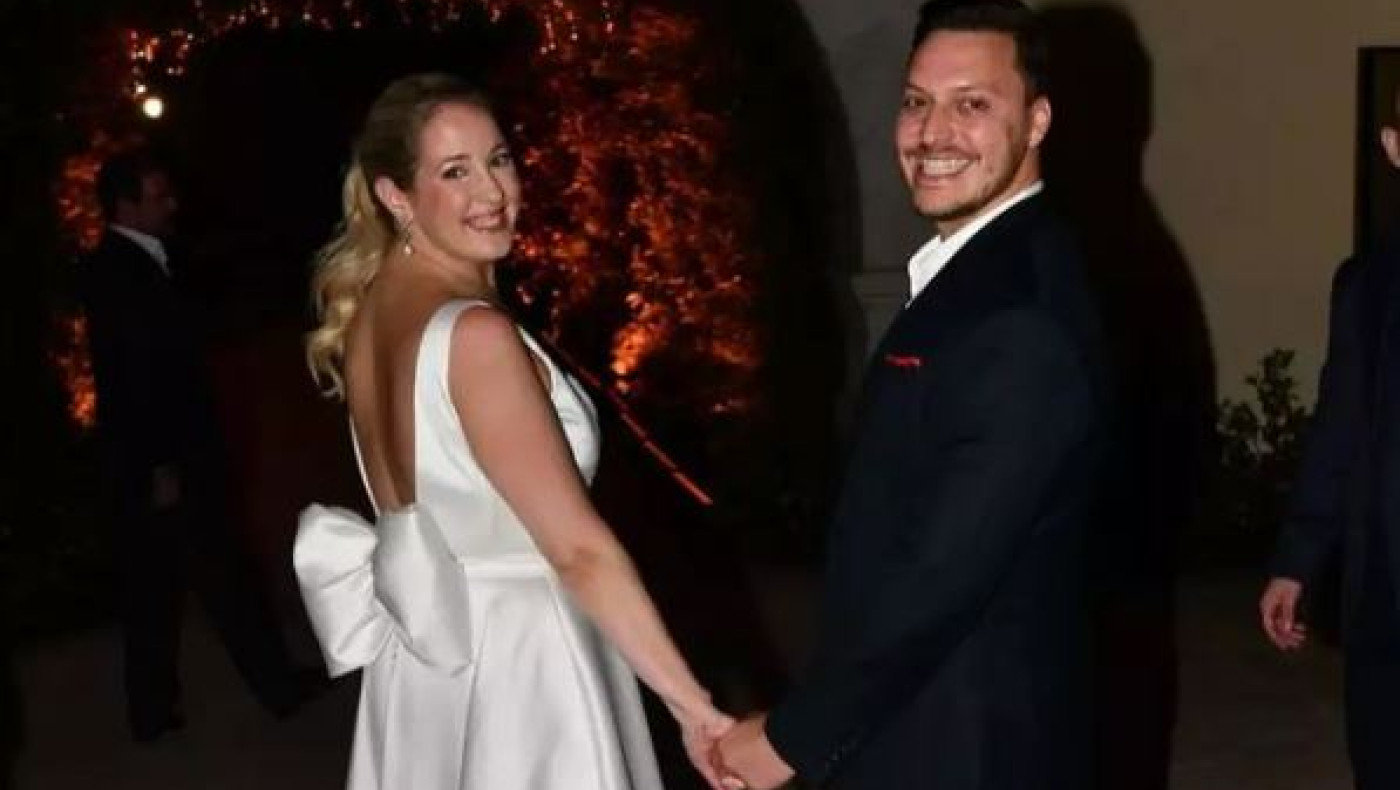 Γάμος Θεοδώρας Γλύξμπουργκ - Μάθιου Κουμάρ: Χόρεψαν τη «Δραπετσώνα» και έδωσαν 15.000 για το party