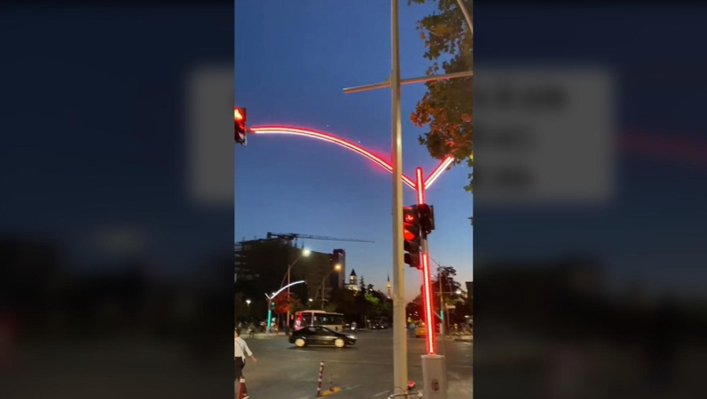 Αλβανία: Το φανάρι που έγινε viral -Γιατί ξεχωρίζει στους δρόμους των Τιράνων