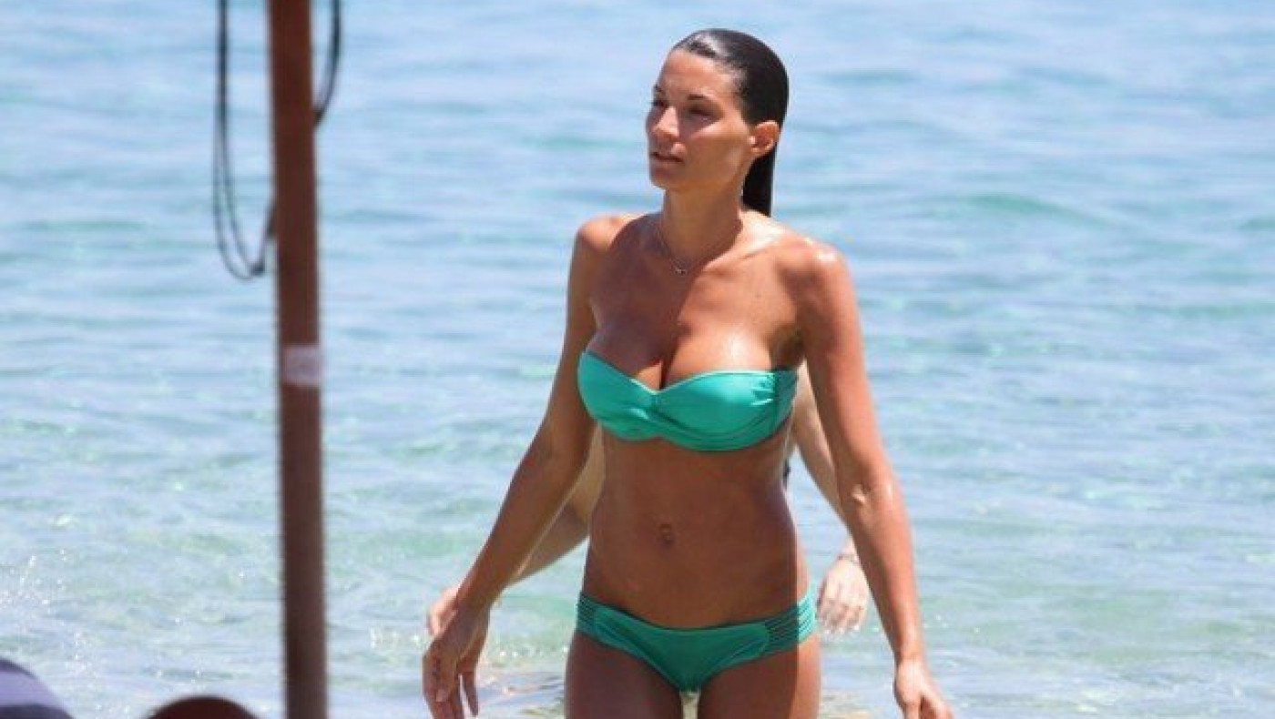 «Κόλαση» στις παραλίες η κ. Γιασικεβίτσιους! (pics)