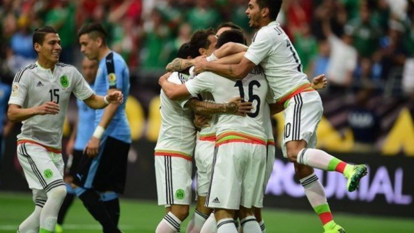 Επιβλητικό το Μεξικό, τρίπoντο για τη Βενεζουέλα (video)