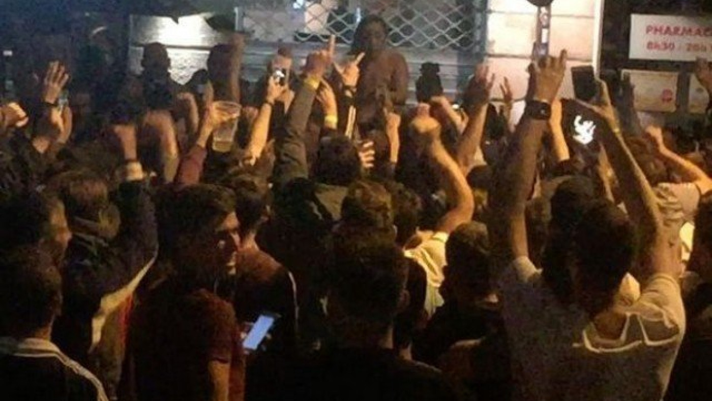 Της ζήτησαν να τα «πετάξει» όλα και... εκείνη το έκανε! (Vid)