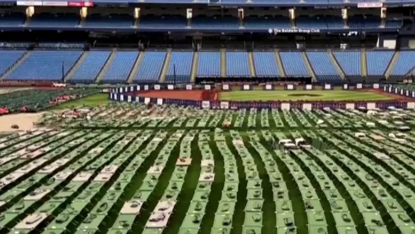 Φλόριντα: Γήπεδο γίνεται κέντρο φιλοξενίας εξαιτίας του τυφώνα «Milton»