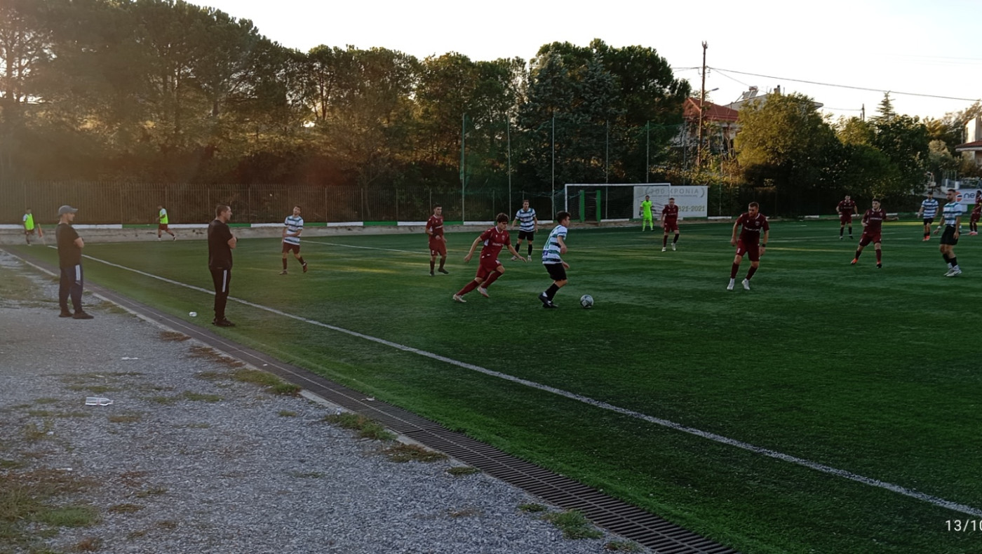 Νίκη του Κεραυνού Ωραιοκάστρου στην Καρδία-Πλούσιο φωτορεπορτάζ