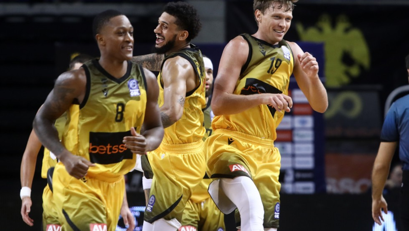 ΑΕΚ: Έσβησε τα ban και πήρε άλλα... επτά