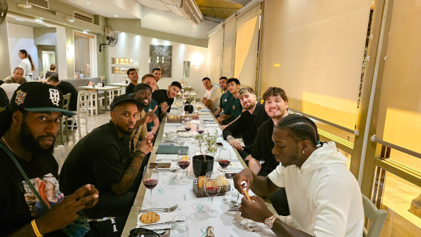 Θεσσαλονίκη: Στον «Γλυκάνισο» για δείπνο η ομάδα του Παναθηναϊκού
