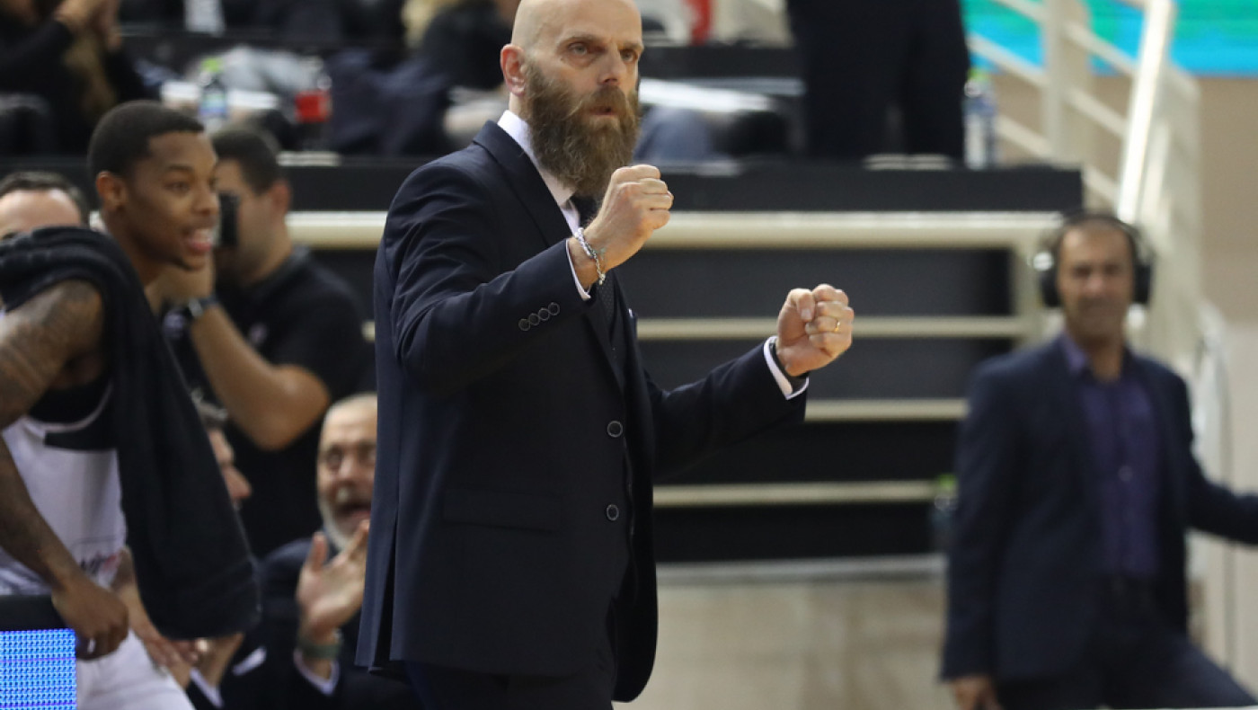 Ο Καντσελιέρι πήγε στη συνέντευξη Τύπου μαζί με το επιτελείο του - Τι είπε για Άρη και Φρίμπουργκ