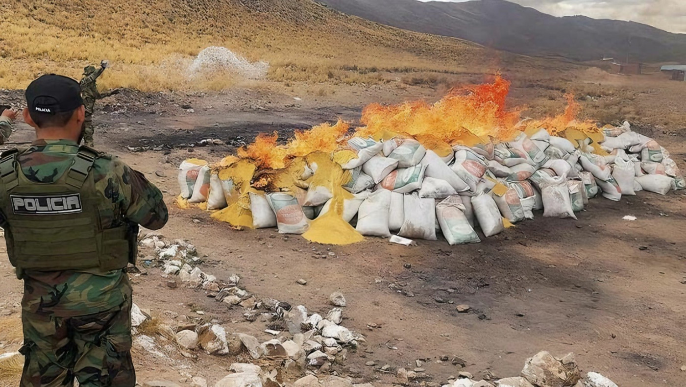 Βολιβία: Οι αρχές κατέστρεψαν 21,6 τόνους κοκαΐνης μετά από κατάσχεση-ρεκόρ