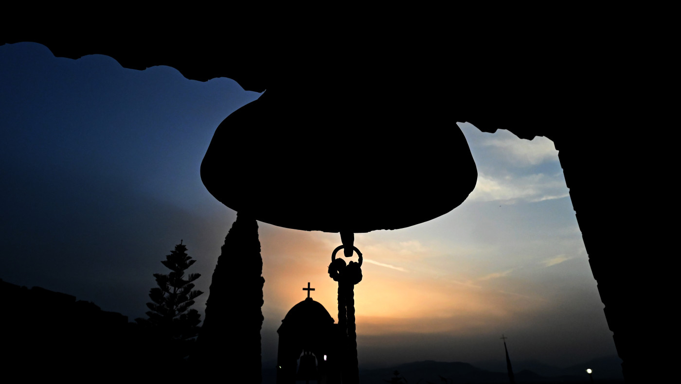 Σύρος: «Καμπάνα» σε εκκλησία για τις κωδωνοκρουσίες σε ώρα κοινής ησυχίας