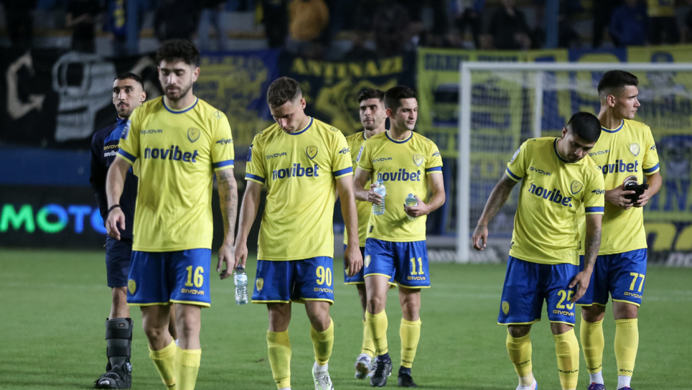 Έξω φρενών με τη διαιτησία στον Παναιτωλικό: «Παίζαμε κόντρα σε 15, σώνει και καλά να χάσουμε!»