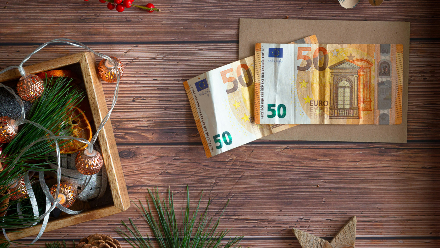 Δώρο Χριστουγέννων: Πότε θα καταβληθεί - Ποιοι θα λάβουν αυξημένα ποσά