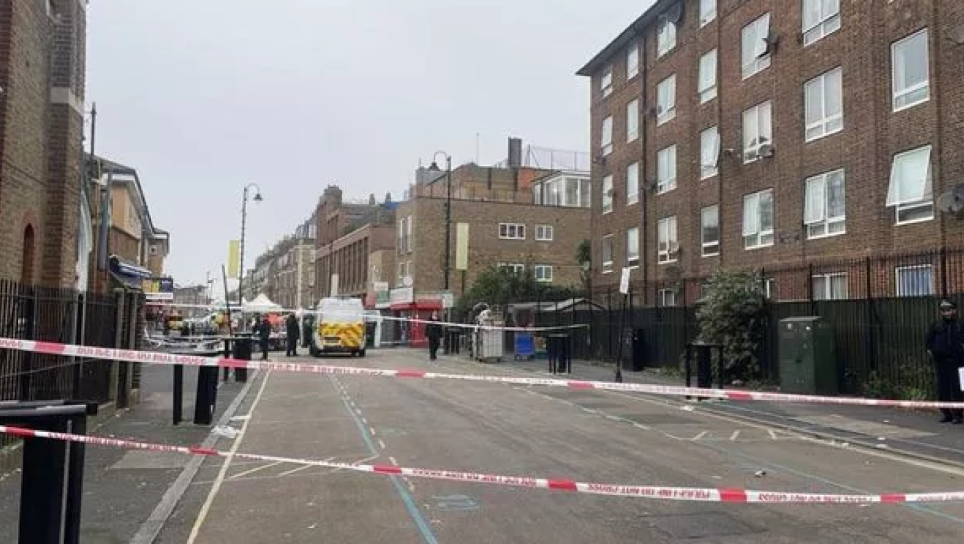 Βρετανία: Επίθεση με μαχαίρι σε αγορά του Λονδίνου-Ένας νεκρός και τρεις τραυματίες