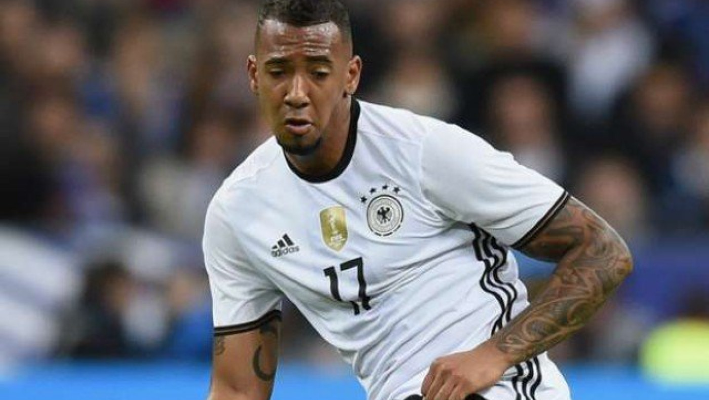 Επική «ντρίμπλα» του Μπόατενγκ στο... βρώμικο χέρι του Λεβ (vid)