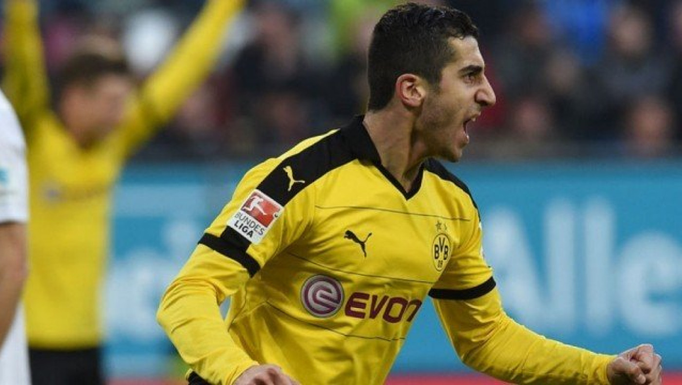 «Προβάρει» την φανέλα της Γιουνάιτεντ  ο Μχιταριάν