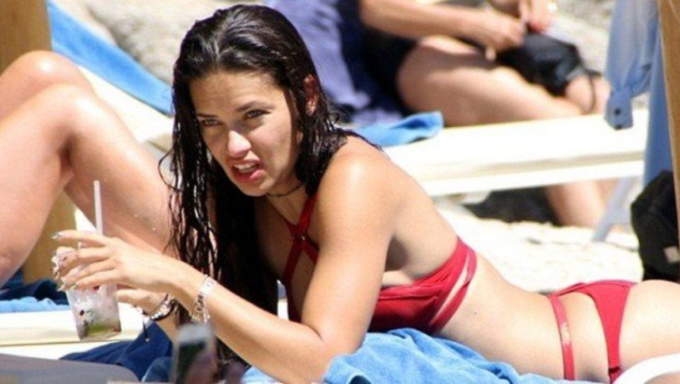 Αναστάτωσε τη Μύκονο με τα μπικίνι της η Αντριάνα Λίμα (pics)