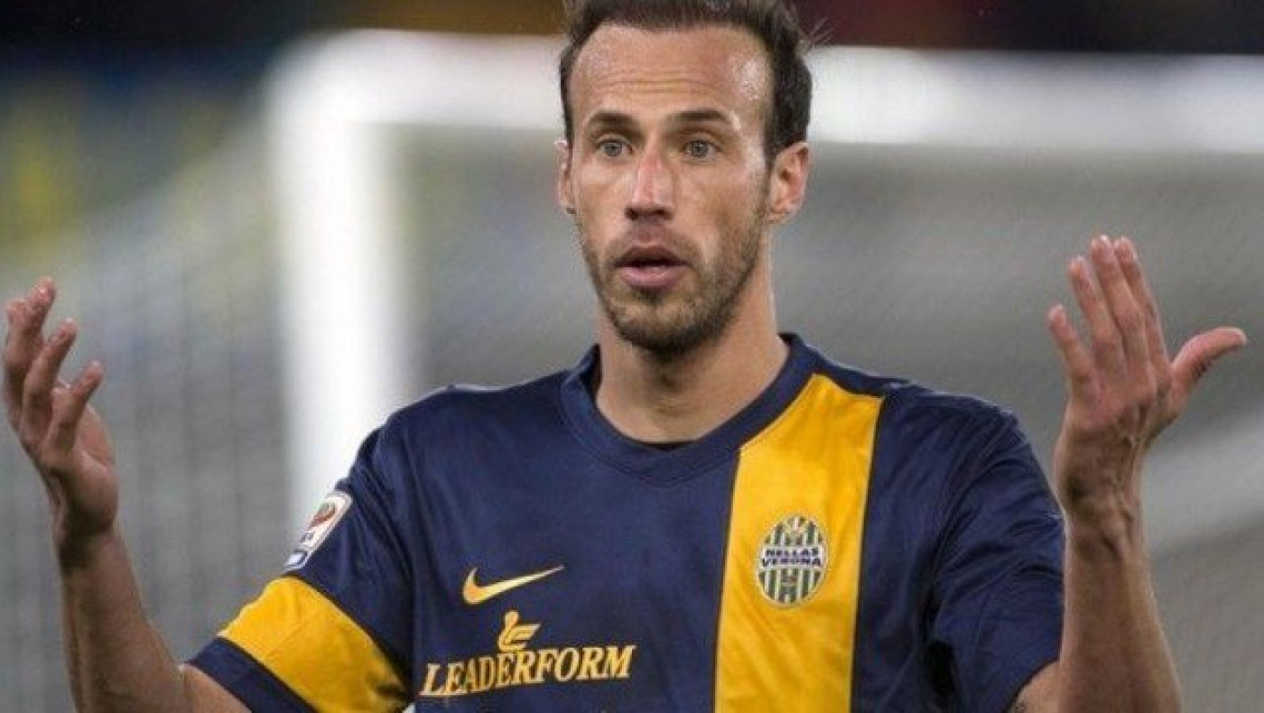 Τελειώνει ο Μόρας από τη Βερόνα, «ψηστήρι» από την ΑΕΛ