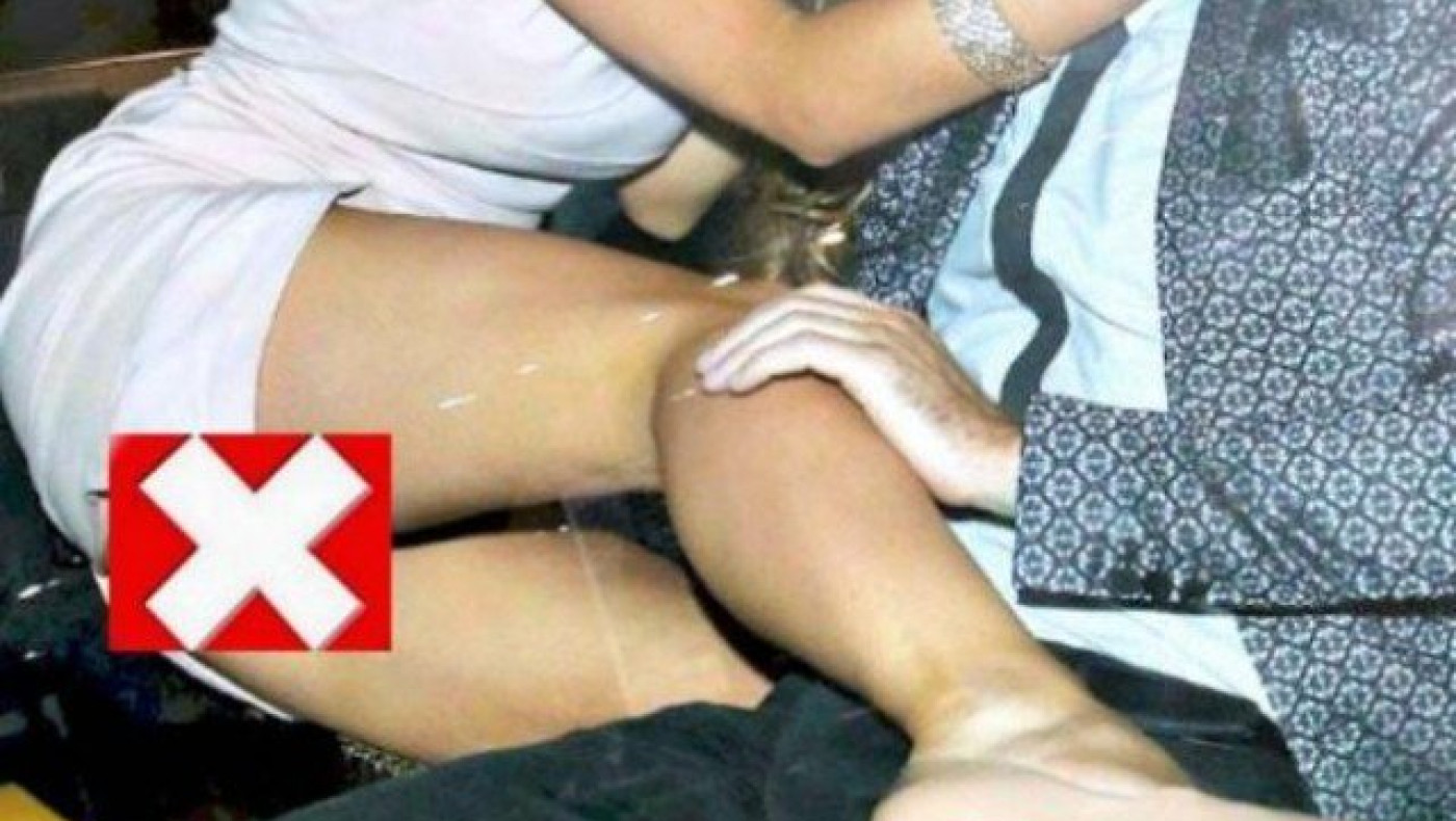 H αγγλίδα καλλονή κάθισε και μας έδειξε τα... πάντα χωρίς δισταγμό