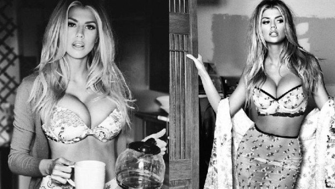 Η Σάρλοτ ΜακΚίνι είναι ΤΟΥΜΠΑΝΟ!            (pics)