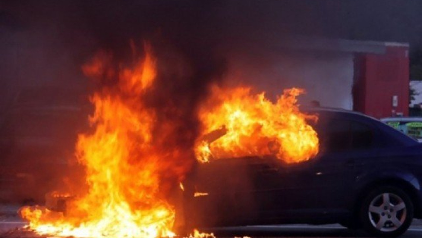 Ο Δ. Θεσσαλονίκης καταδικάζει την επίθεση στο ΙΧ του δημάρχου Θέρμης