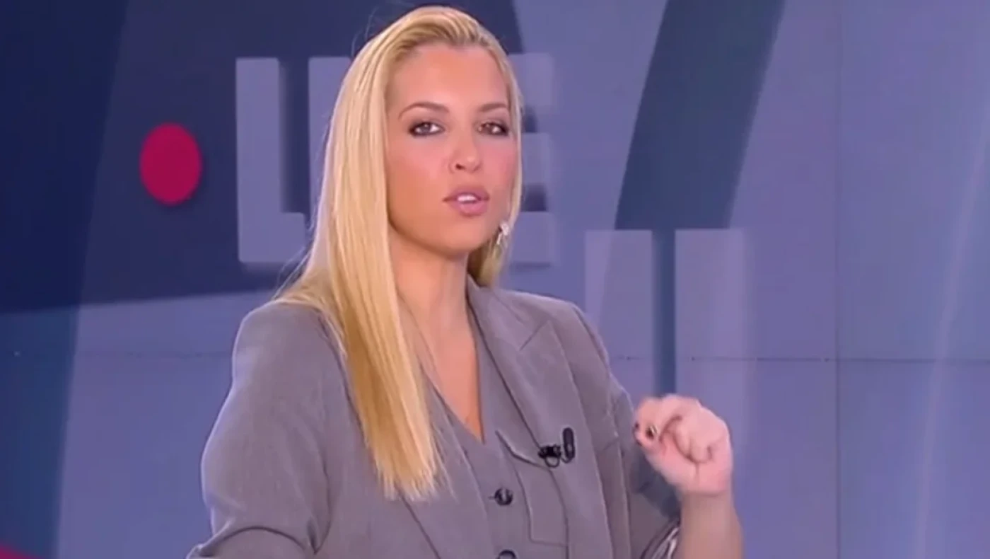 Η Αναστασοπούλου σχολίαζε τον σκύλο και τελωνειακός νόμιζε ότι τον φλερτάρει!