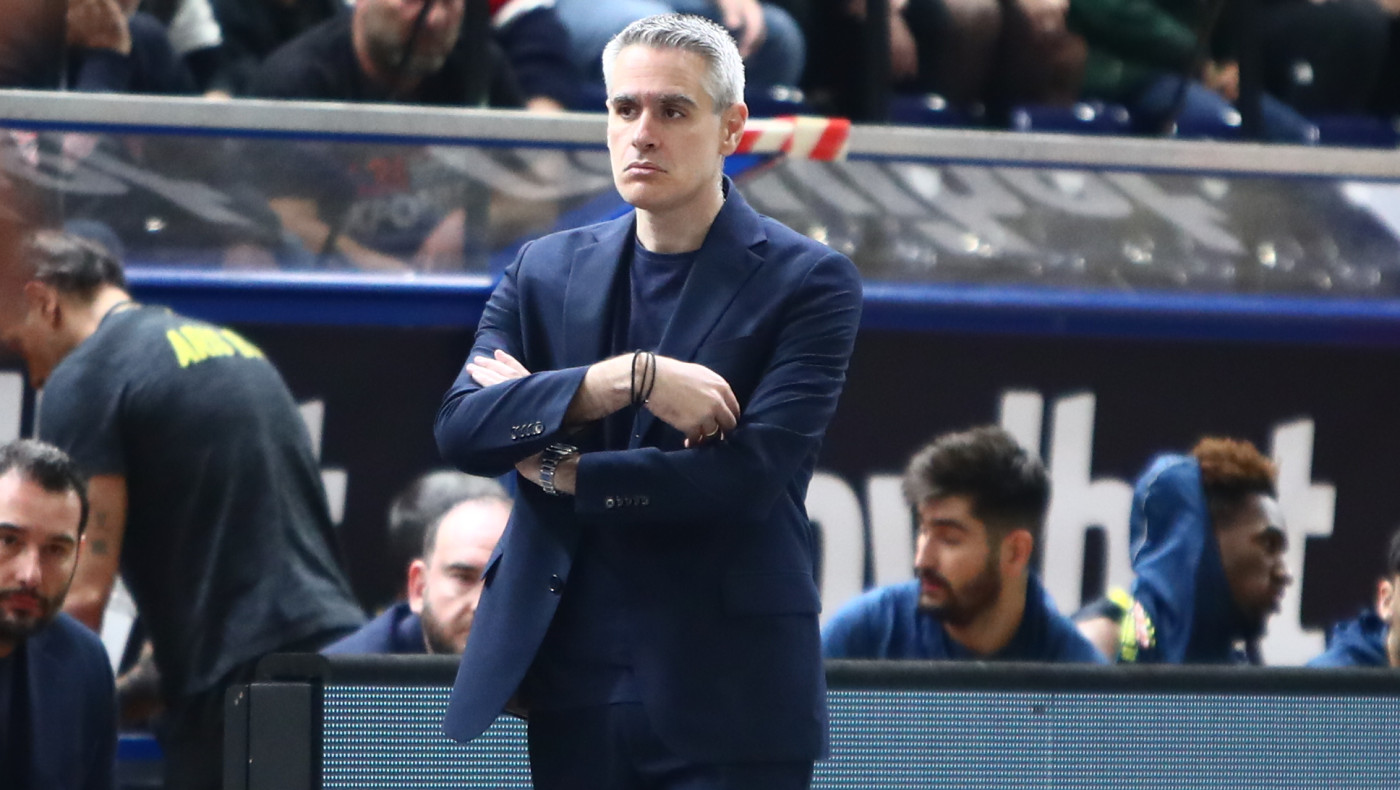 Καστρίτης: «Θα επιστρέψουμε μετά τη διακοπή - Περνάμε δύσκολα»